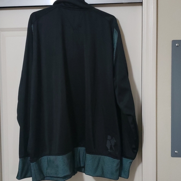 Jacket - Picture 3 of 4